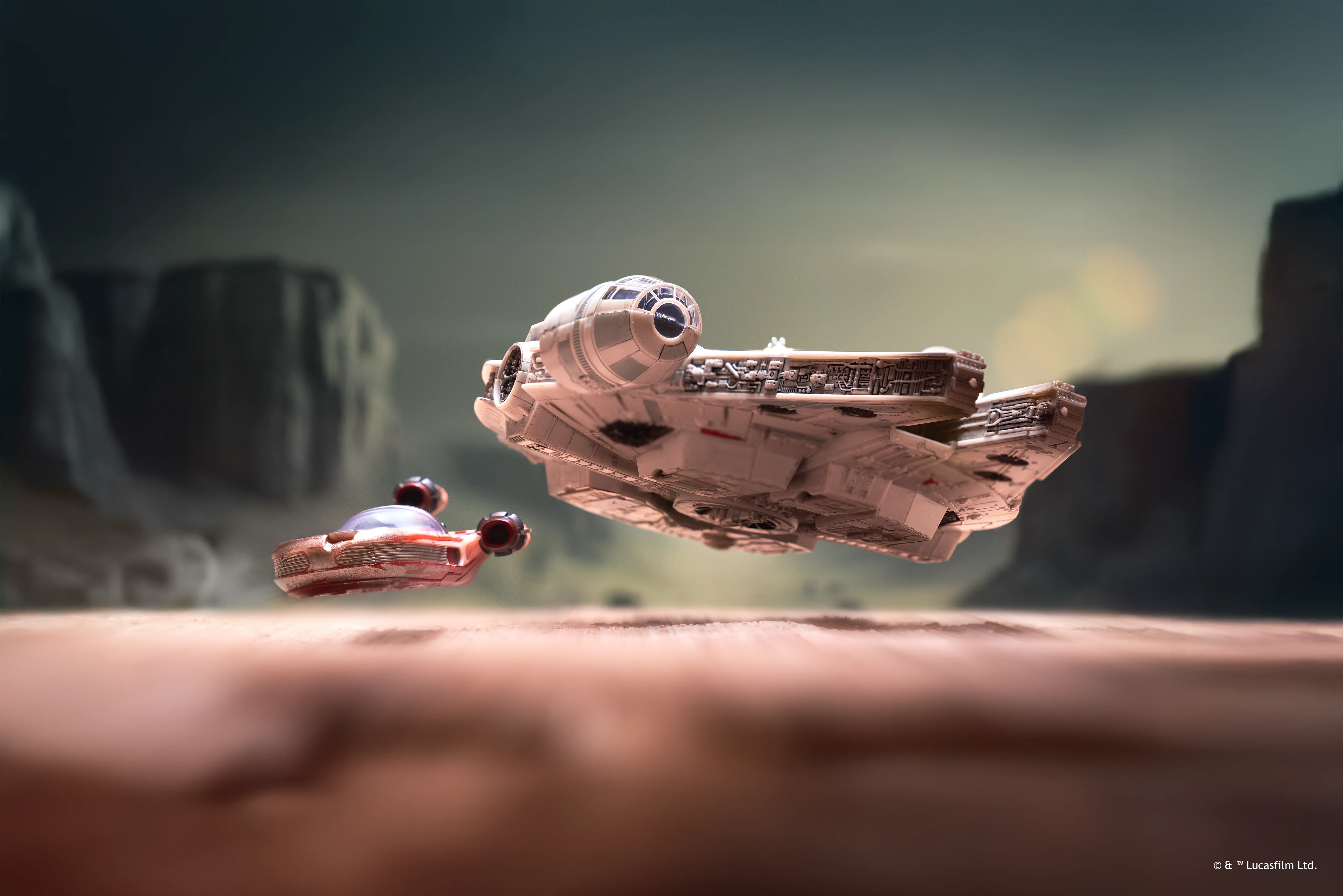 STAR WARS™ Micro Galaxy Squadron Fearless Freighters Bundle - Image 8